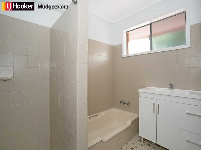 17 Tathra Place, Tallai QLD 4213