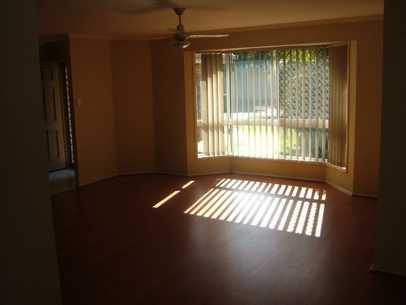 27 Parklake Drive, Mudgeeraba QLD 4213