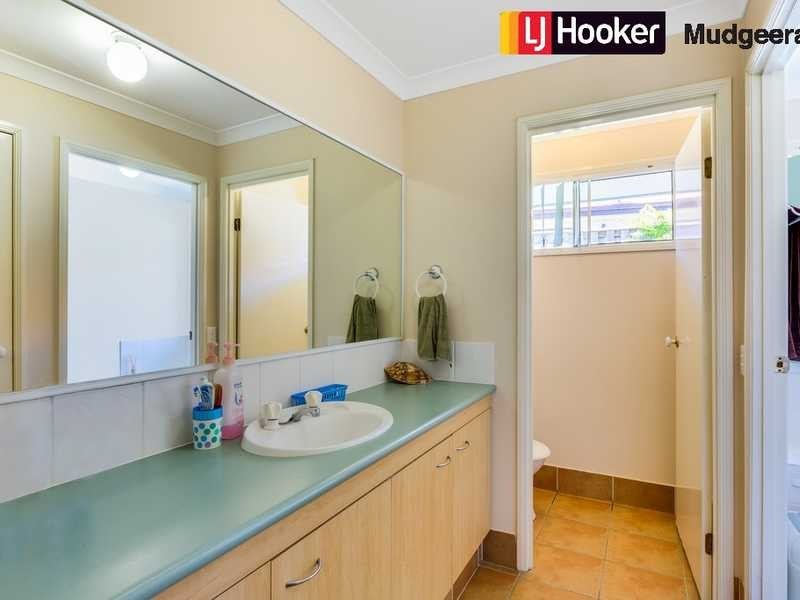 31 Lancashire Drive, Mudgeeraba QLD 4213