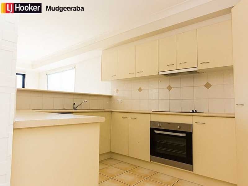 2/86 Kincaid Drive, Highland Park QLD 4211