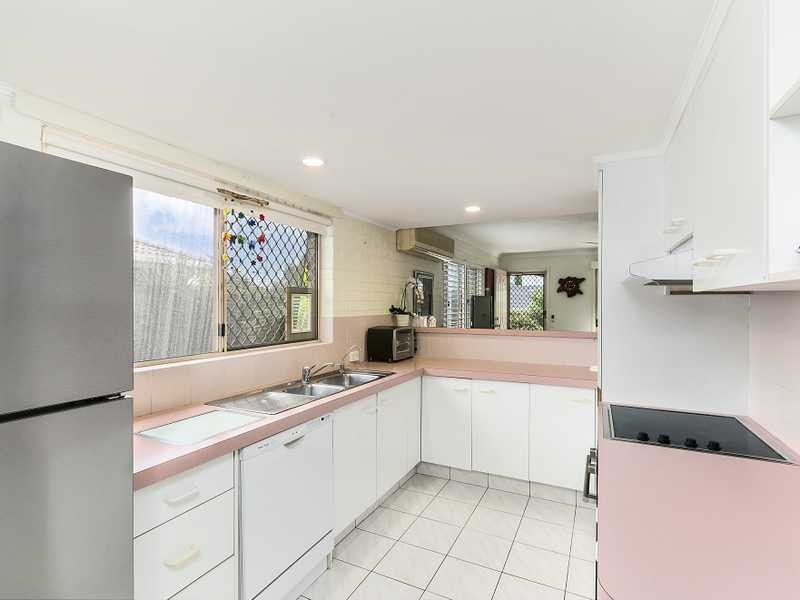 2/10 Snowgum Court, Burleigh Waters QLD 4220