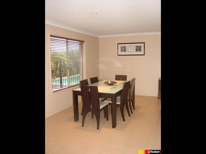 3 Brennan Close, Maudsland QLD 4210