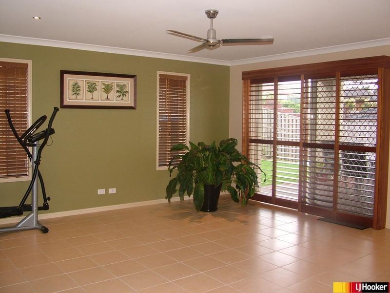 3 Brennan Close, Maudsland QLD 4210