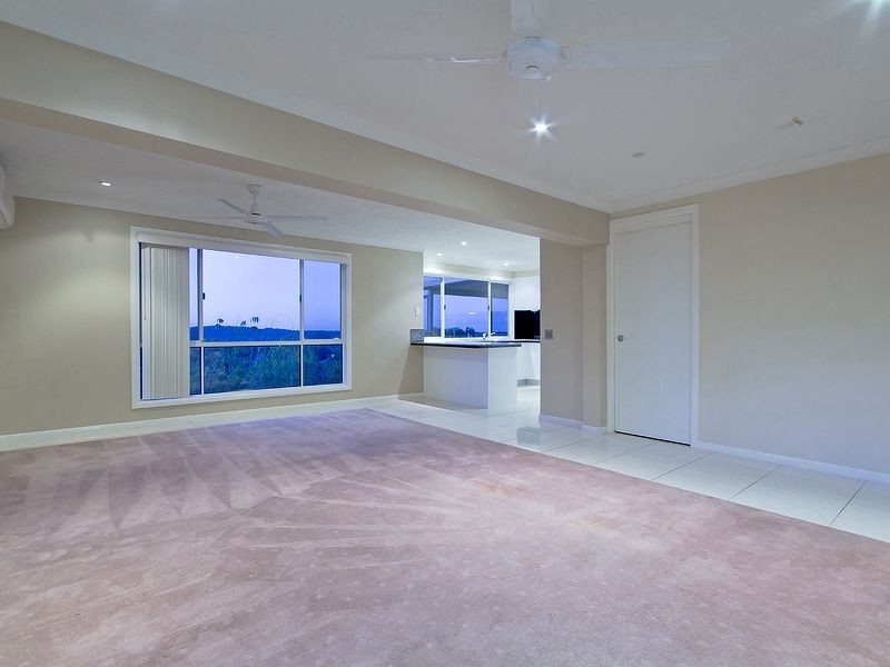 7 Macrobert Street, Highland Park QLD 4211