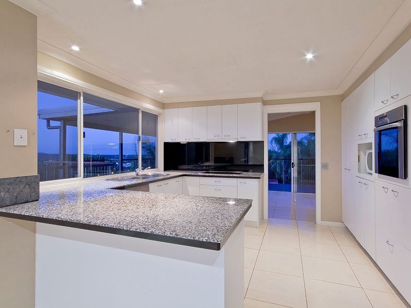 7 Macrobert Street, Highland Park QLD 4211