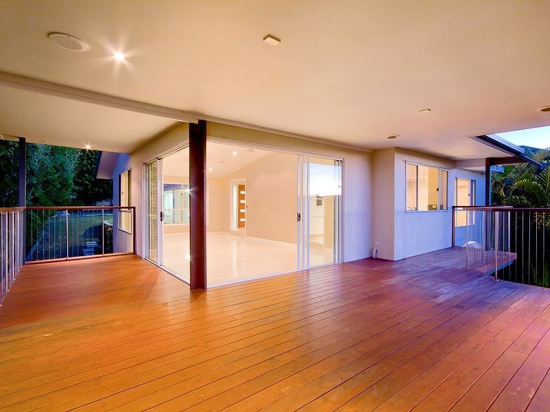 7 Macrobert Street, Highland Park QLD 4211