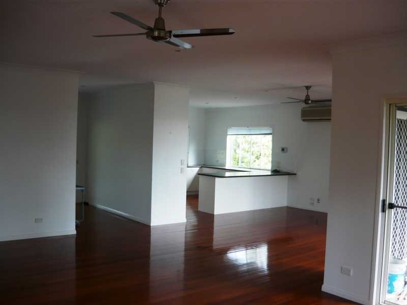 @ Glenrowan Drive, Tallai QLD 4213