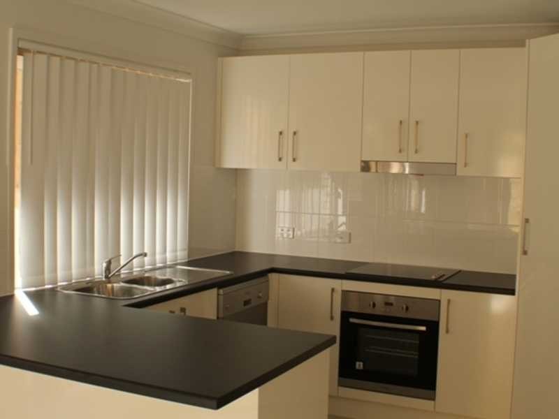 44 Kenneth Drive, Augustine Heights QLD 4300