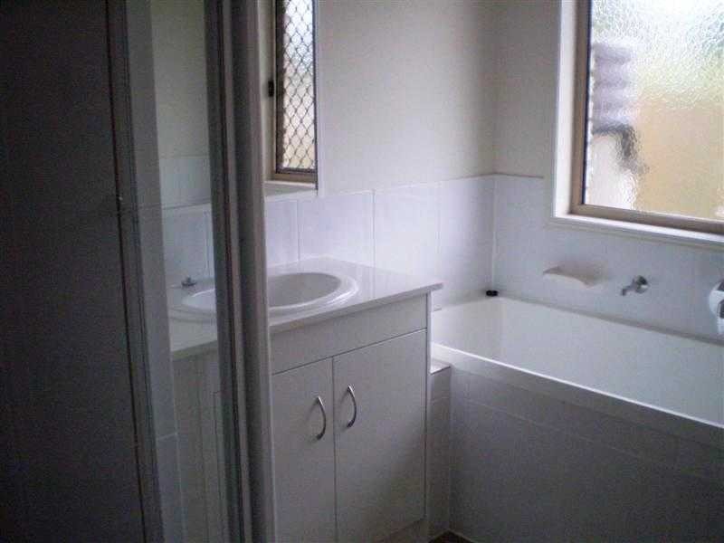 74 Avon Street, Leichhardt QLD 4305