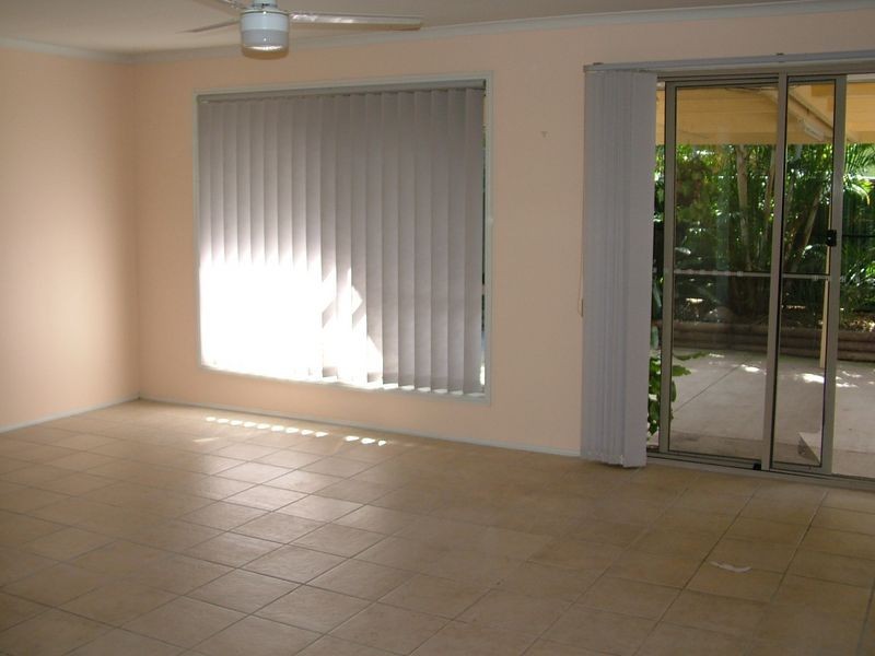 1/10 Oscar Court, Oxenford QLD 4210