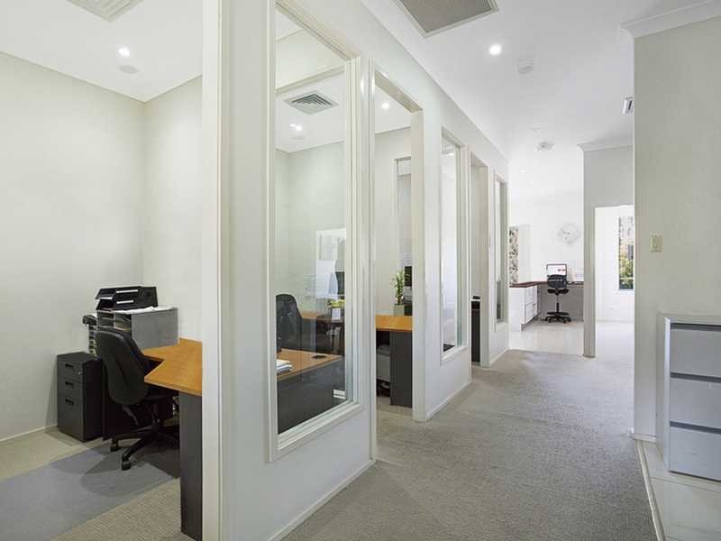17/340 Scottsdale Drive, Robina QLD 4226