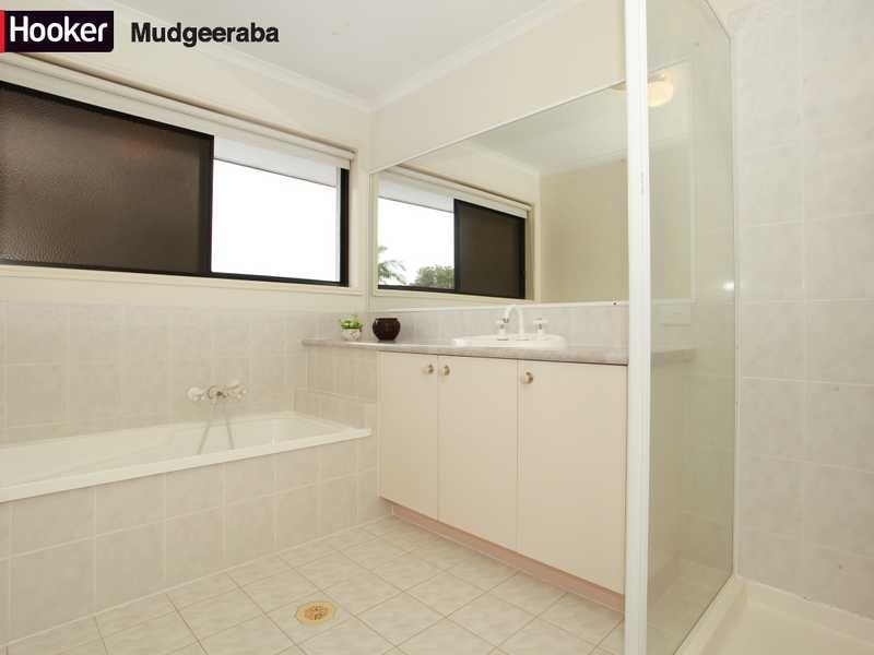 14 Highgate Lane, Robina QLD 4226