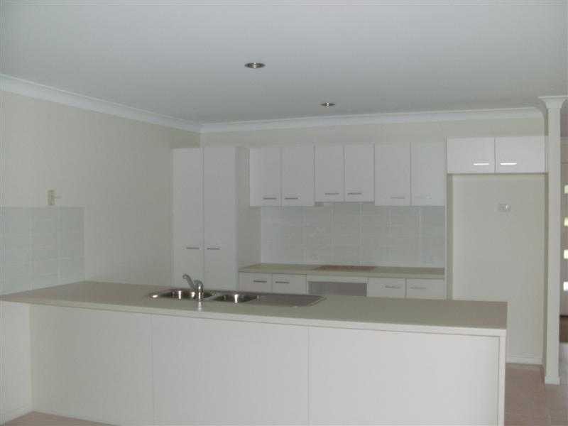 2 Breezeway Drive, Bahrs Scrub QLD 4207
