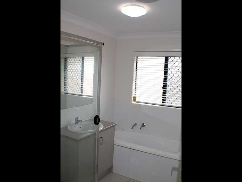 14 Lucinda Court, Chuwar QLD 4306
