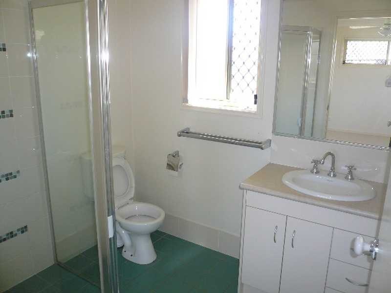 33 Baden Jones Way, Booval QLD 4304