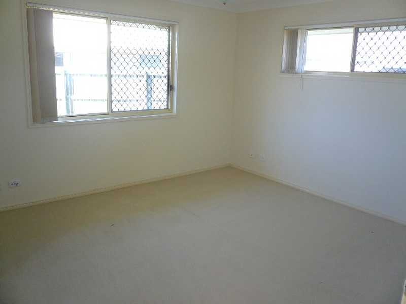 33 Baden Jones Way, Booval QLD 4304