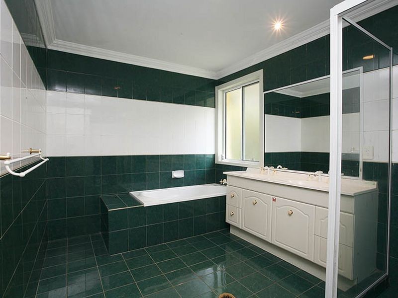 37 Ferny Ridge Court, Bonogin QLD 4213