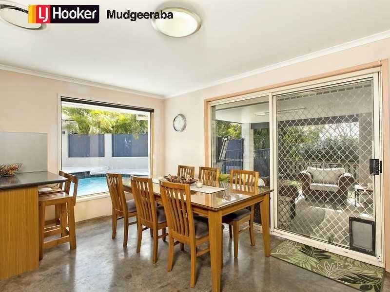 7 Pauline Place, Highland Park QLD 4211
