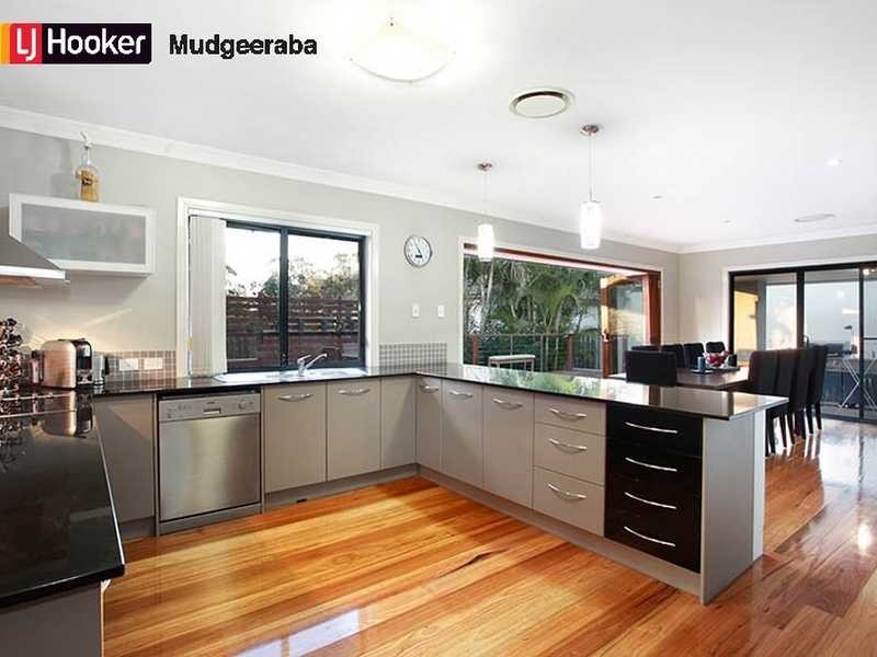 3 Northpoint Close, Robina QLD 4226