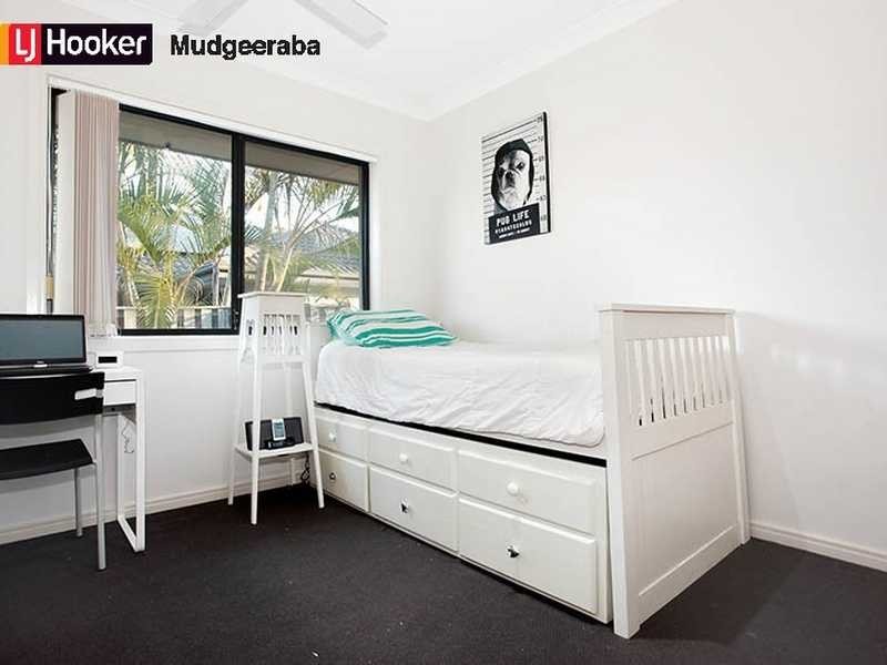 3 Northpoint Close, Robina QLD 4226