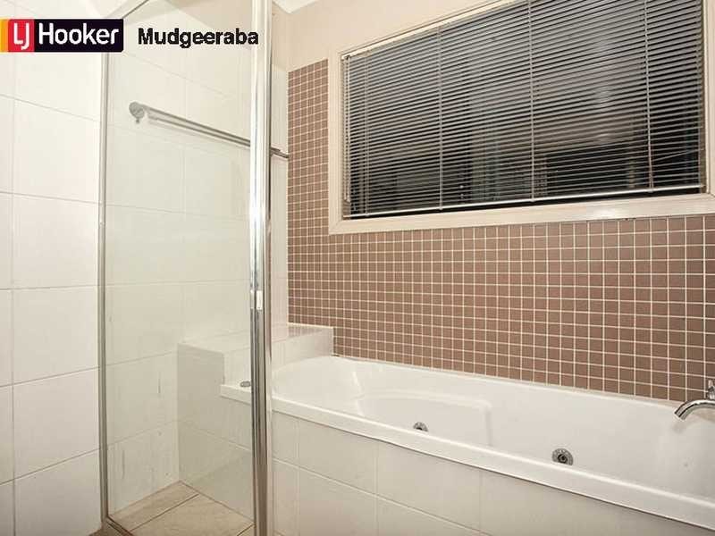 3 Northpoint Close, Robina QLD 4226