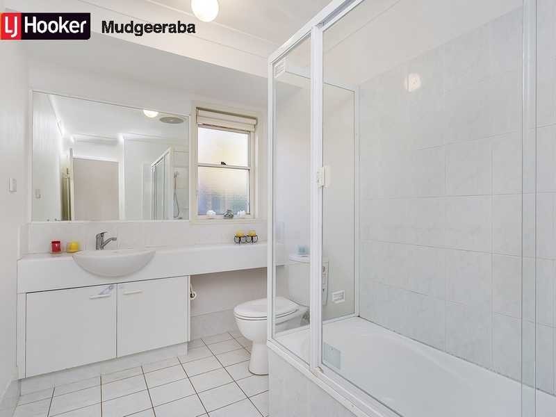 2/20 Thornleigh Crescent, Varsity Lakes QLD 4227