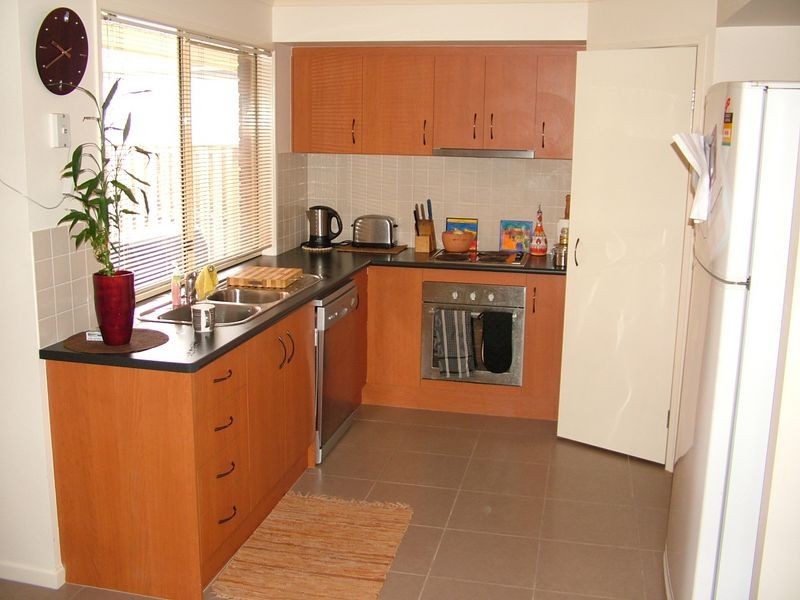 6 Burr, Pacific Pines QLD 4211