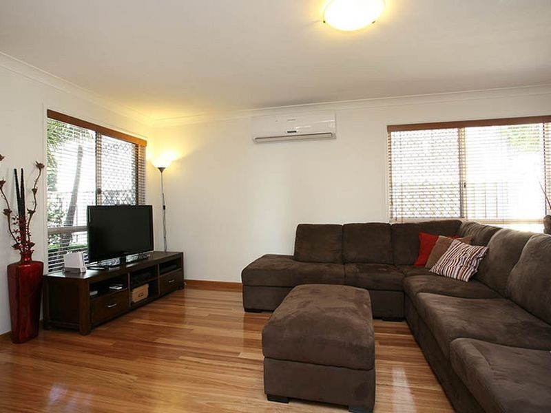 2/2 Langport Parade, Mudgeeraba QLD 4213