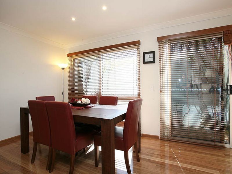 2/2 Langport Parade, Mudgeeraba QLD 4213