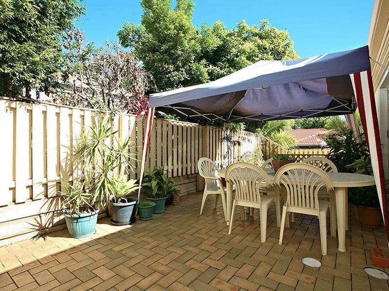 2/2 Langport Parade, Mudgeeraba QLD 4213