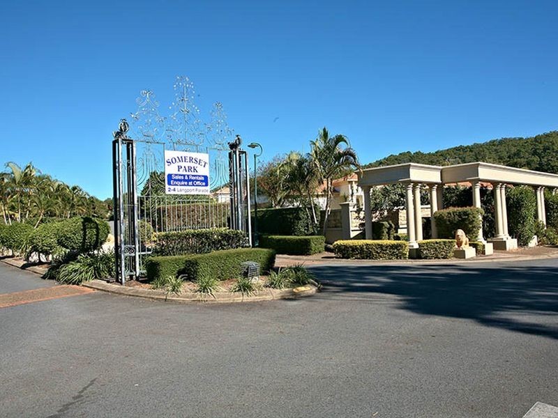 2/2 Langport Parade, Mudgeeraba QLD 4213