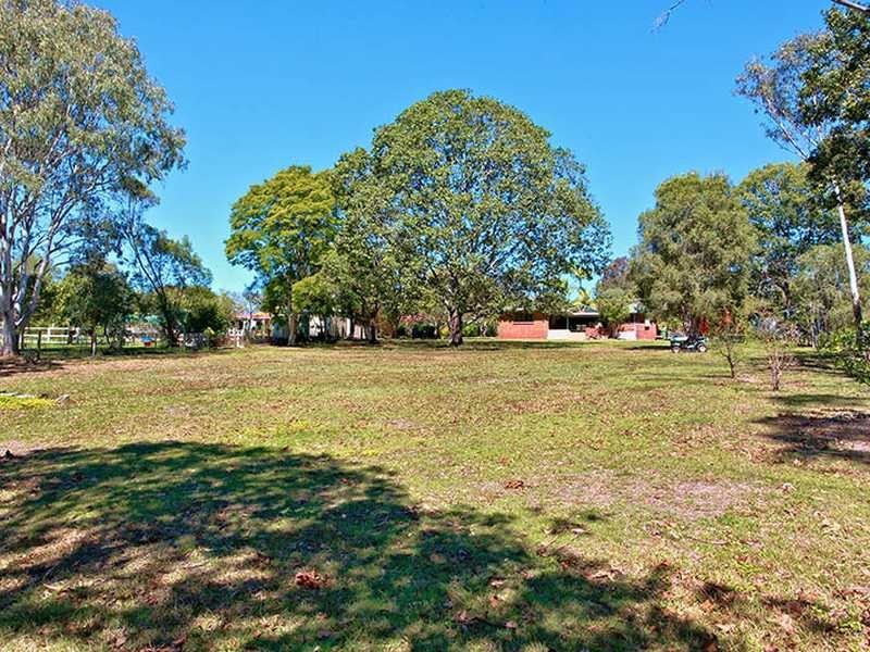 21-23 Grove Road, Holmview QLD 4207