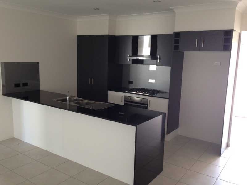 9 Sanctuary Close, Springfield Lakes QLD 4300