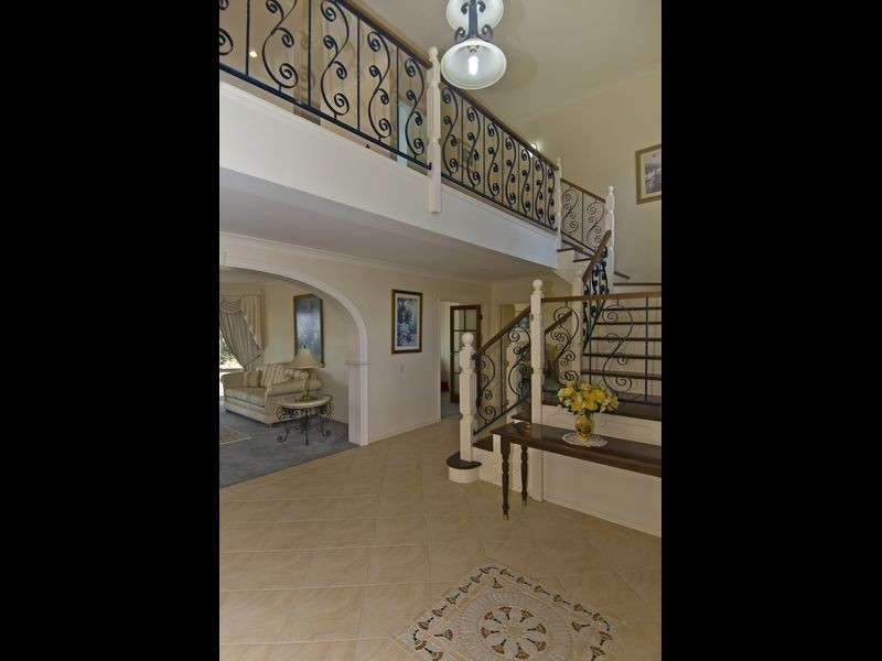 286 Chesterfield Drive, Bonogin QLD 4213