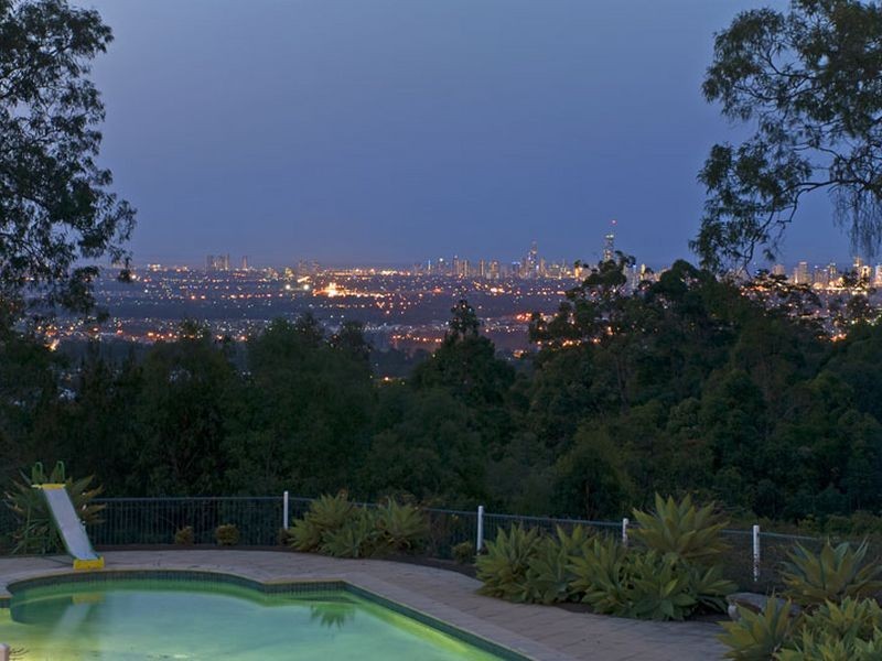 286 Chesterfield Drive, Bonogin QLD 4213