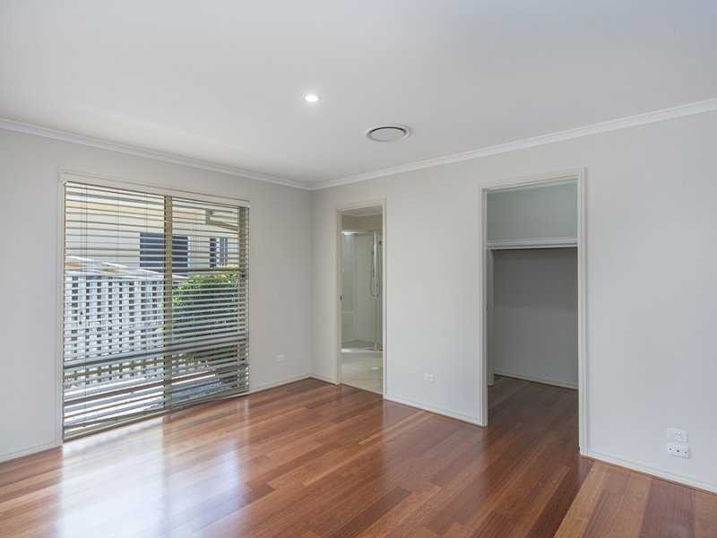 74 Clover Hill Drive, Mudgeeraba QLD 4213