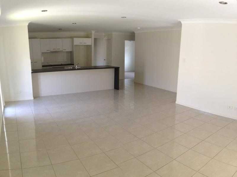 29 Fortescue Street, Pacific Pines QLD 4211