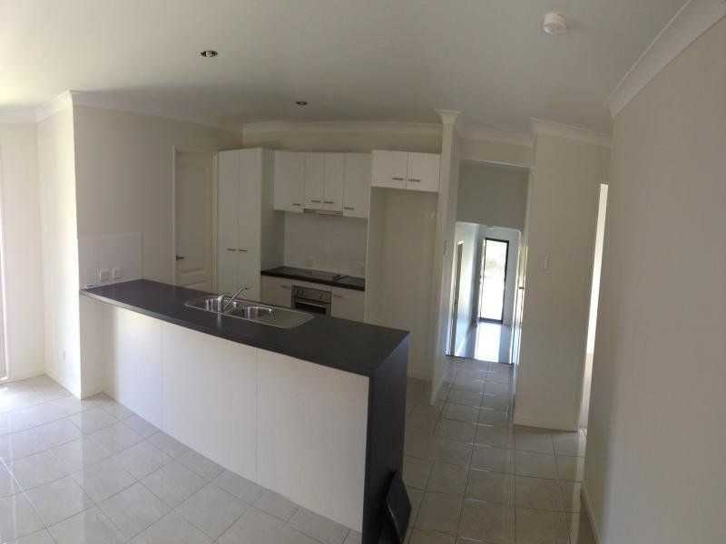 29 Fortescue Street, Pacific Pines QLD 4211