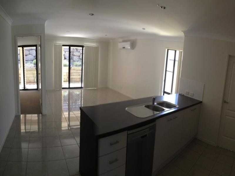 29 Fortescue Street, Pacific Pines QLD 4211