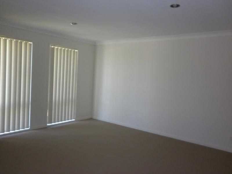 29 Fortescue Street, Pacific Pines QLD 4211