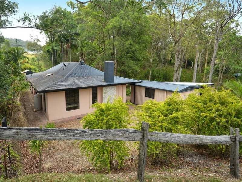 2 Harry Mills Drive, Worongary QLD 4213