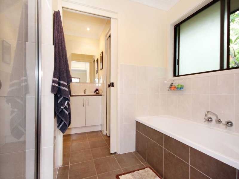 27 Cobai Drive, Mudgeeraba QLD 4213