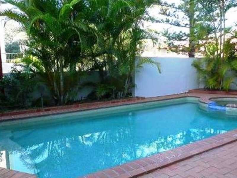 5/5 Fourth Avenue, Burleigh Heads QLD 4220