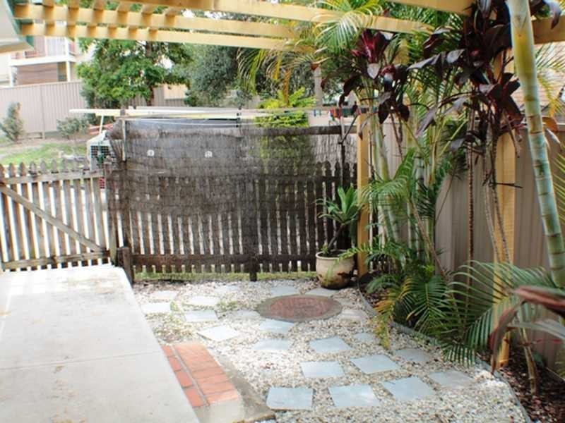 10/12 Sarath St, Mudgeeraba QLD 4213