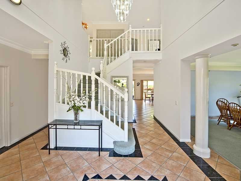 17 Montserrat Court, Clear Island Waters QLD 4226