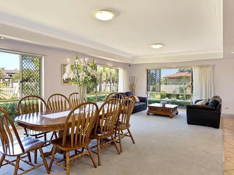 17 Montserrat Court, Clear Island Waters QLD 4226