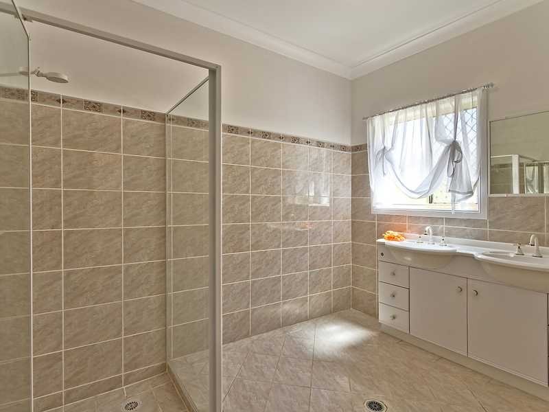 17 Montserrat Court, Clear Island Waters QLD 4226