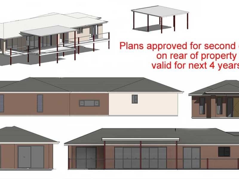 16 Mooralla Street, Tallai QLD 4213