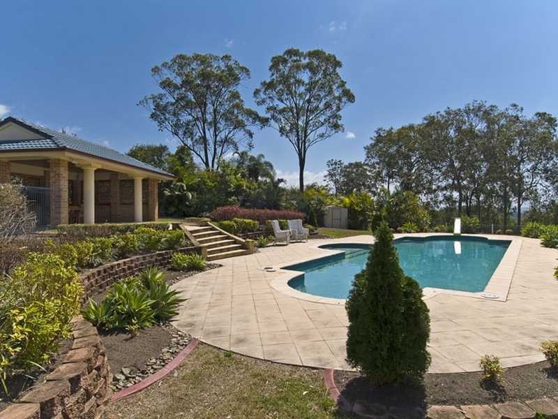 286 Chesterfield Drive, Bonogin QLD 4213