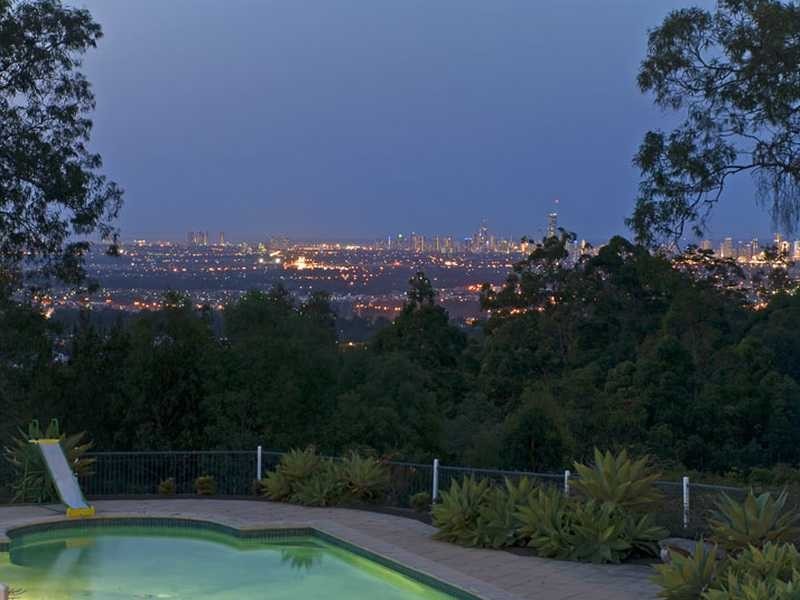 286 Chesterfield Drive, Bonogin QLD 4213